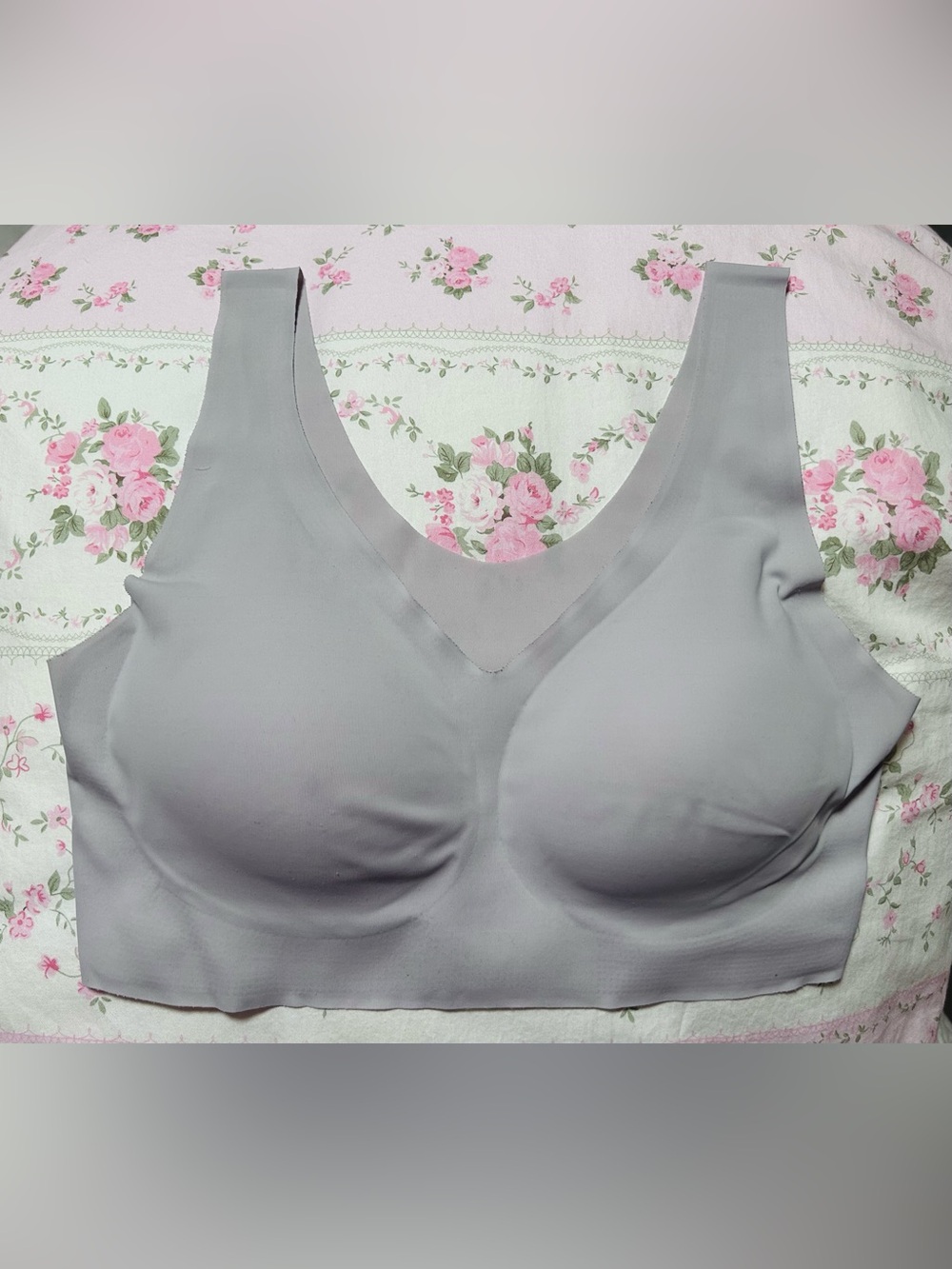 La Vie En Rose Wireless Lounge Bra in Pale Lavender